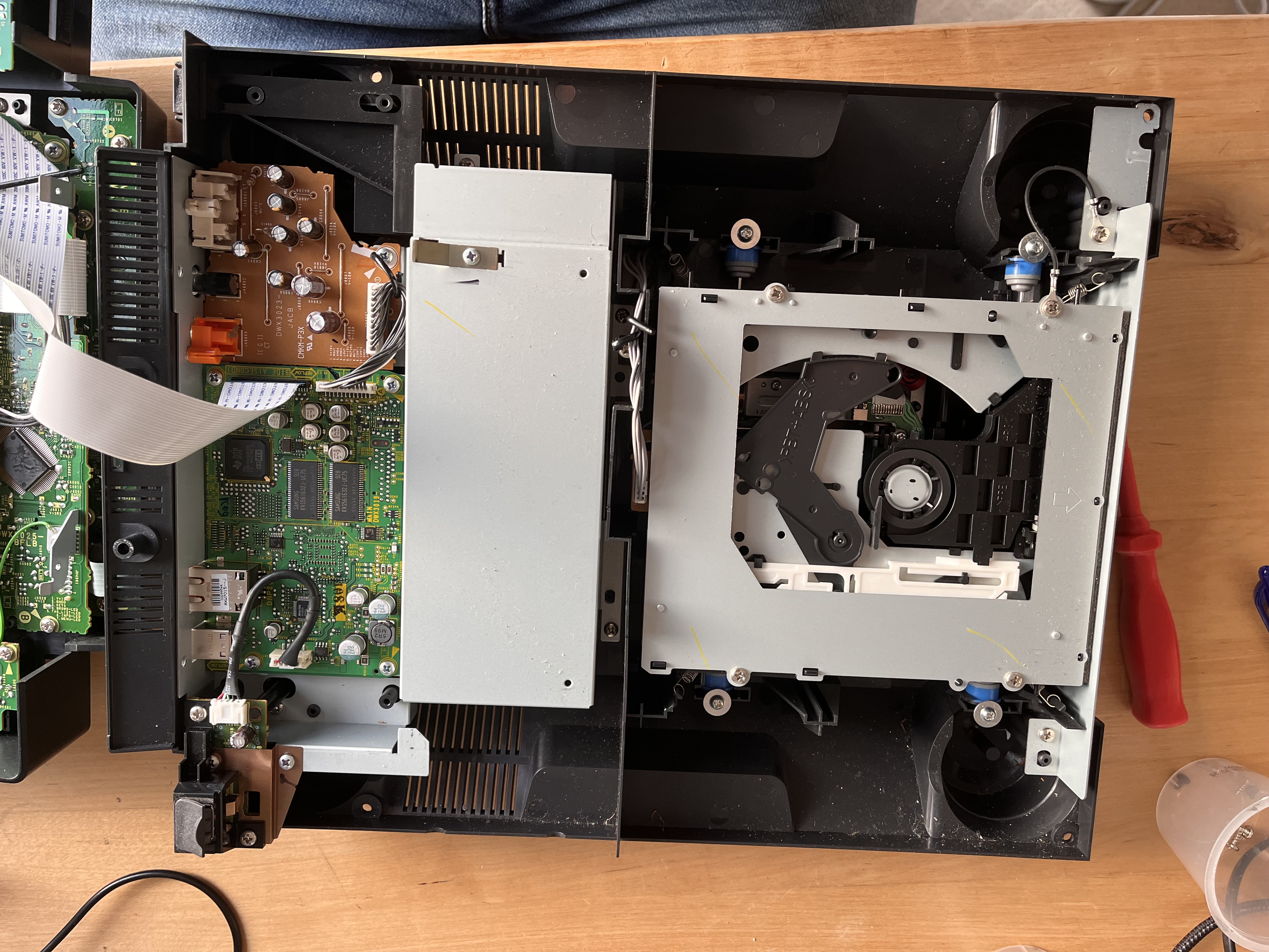 Pioneer CDJ-900 lid removed showing main PCB and CD drive mechanism