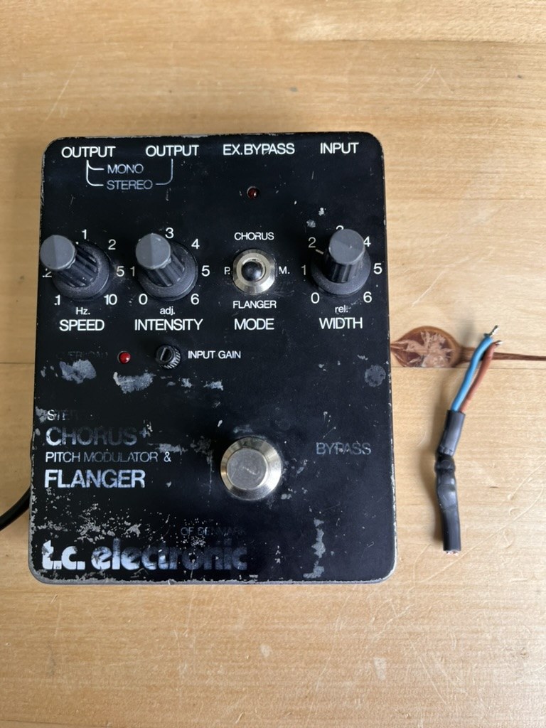 TC Electronic SCF with mains cable removed, showing the cut and stripped cores